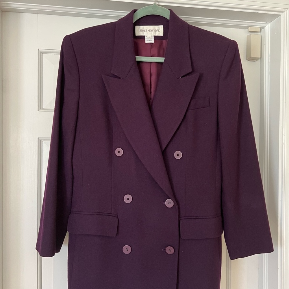 Jones NY Burgundy Double Breasted Jacket size 6